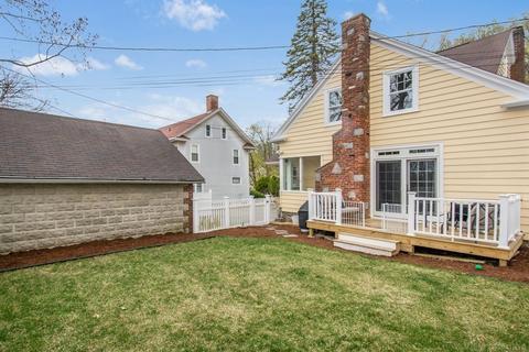 33 Hadwen Ln, Worcester, MA 01602 photo 3