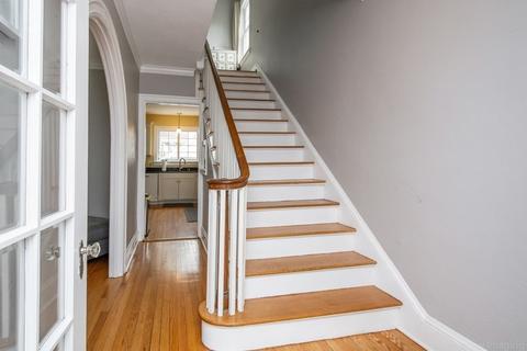 33 Hadwen Ln, Worcester, MA 01602 photo 6