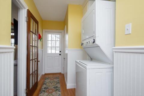 33 Hadwen Ln, Worcester, MA 01602 photo 17