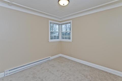 37 Eldridge St, Chicopee, MA 01013 photo 12
