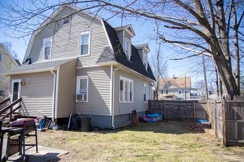 11 Elizabeth St, Springfield, MA 01109 photo 12