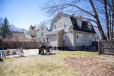 11 Elizabeth St, Springfield, MA 01109 photo 13