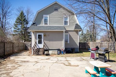 11 Elizabeth St, Springfield, MA 01109 photo 10