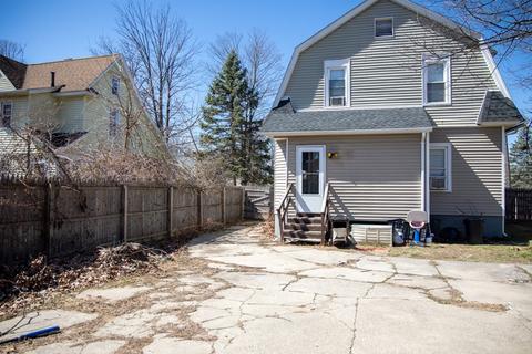 11 Elizabeth St, Springfield, MA 01109 photo 11