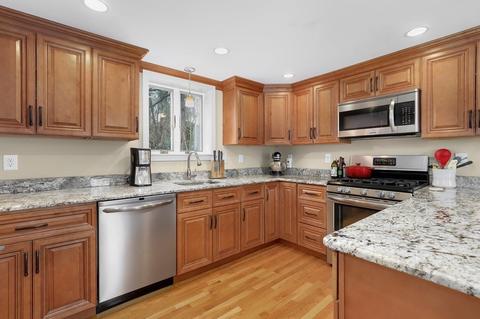 381 Appleton St, Arlington, MA 02476 photo 10