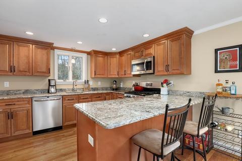 381 Appleton St, Arlington, MA 02476 photo 8