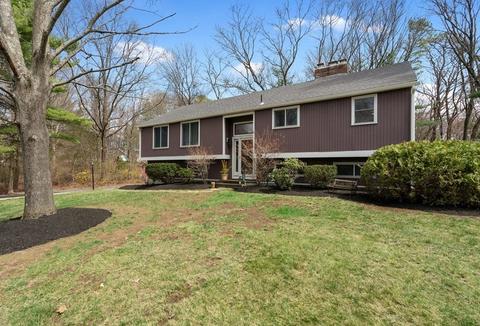 77 Carriage House Path, Ashland, MA 01721 photo 2