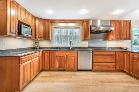 70 Pine St, Needham, MA 02492 photo 11