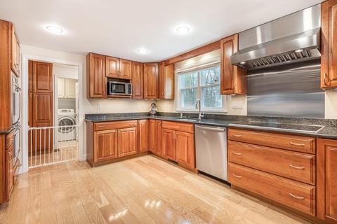 70 Pine St, Needham, MA 02492 photo 13