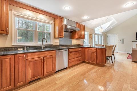 70 Pine St, Needham, MA 02492 photo 12