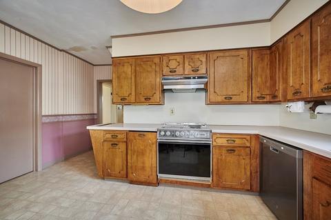 363 Main St, Easthampton, MA 01027 photo 14