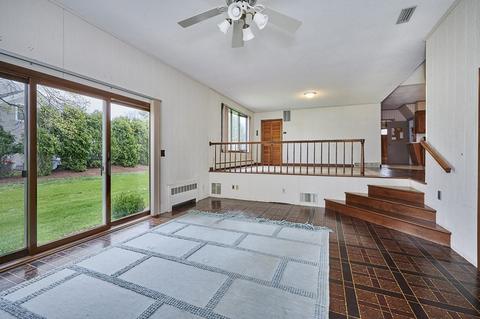 363 Main St, Easthampton, MA 01027 photo 11