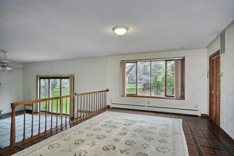 363 Main St, Easthampton, MA 01027 photo 8