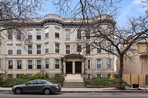 93 Centre St #3, Brookline, MA 02446 photo 1