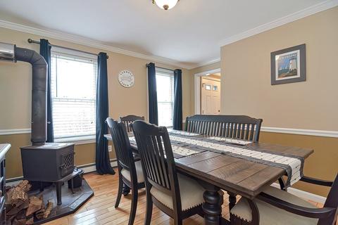 98 Maple St, Douglas, MA 01516 photo 5