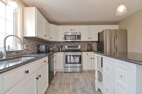 98 Maple St, Douglas, MA 01516 photo 7