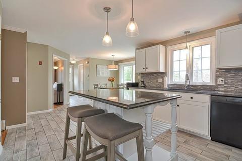 98 Maple St, Douglas, MA 01516 photo 8