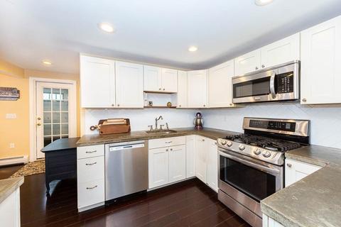 154 Maplewood Ave, Gloucester, MA 01930 photo 11