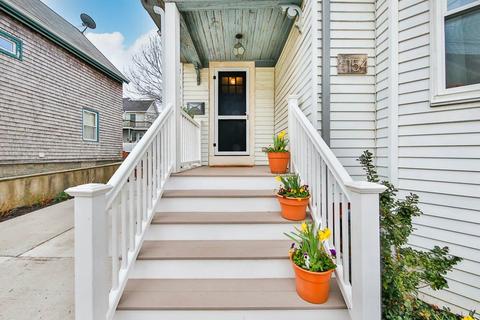154 Maplewood Ave, Gloucester, MA 01930 photo 3