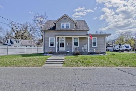 24 Ross Ave, Chicopee, MA 01020 photo 2