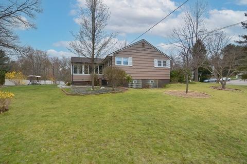 11 Rustlewood Dr, Canton, MA 02021 photo 3