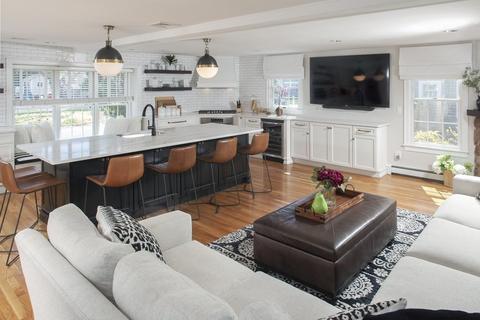 15 Lantern Ln, Hingham, MA 02043 photo 9