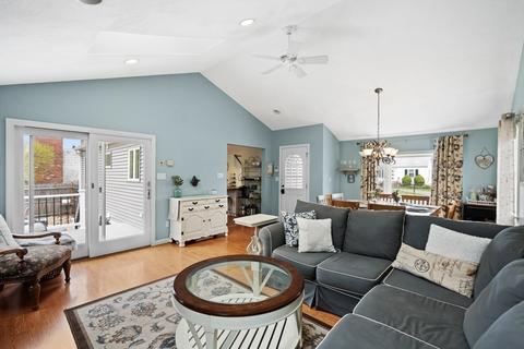109 Forest St, Danvers, MA 01923 photo 6