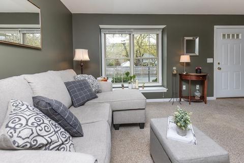 114 Maple St #C, Easthampton, MA 01027 photo 4