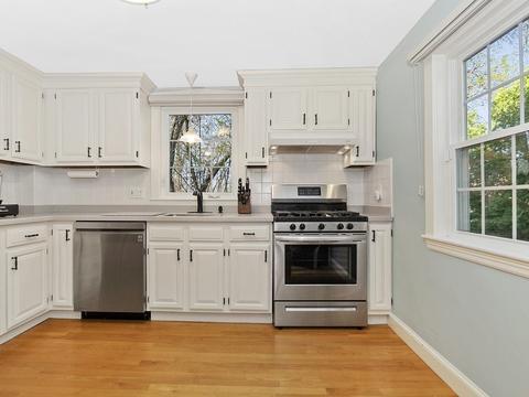 50 Maple Pl, Dedham, MA 02026 photo 10