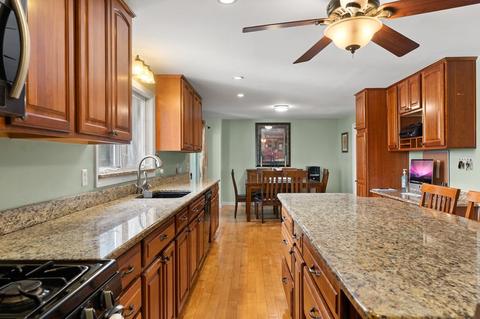 95 Beacon St, Lowell, MA 01850 photo 10