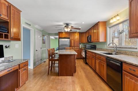 95 Beacon St, Lowell, MA 01850 photo 8