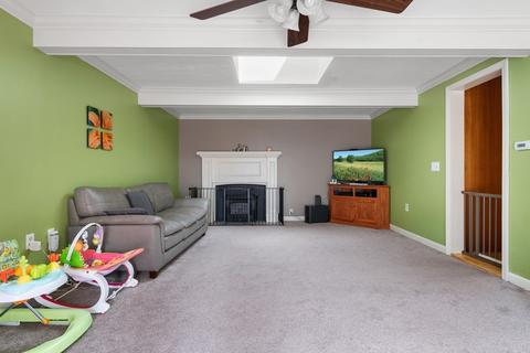 95 Beacon St, Lowell, MA 01850 photo 28