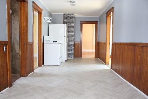 42 Upton St, Cherry Valley, MA 01611 photo 3