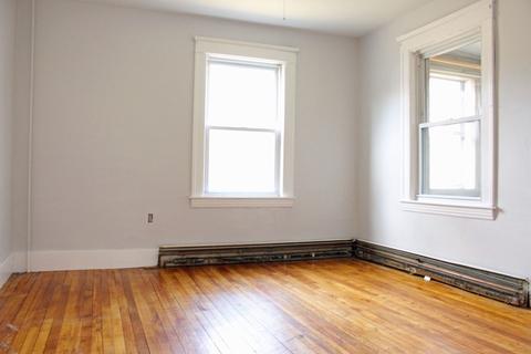 42 Upton St, Cherry Valley, MA 01611 photo 8