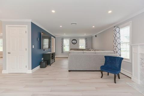 76 Broad St, Plainville, MA 02762 photo 14