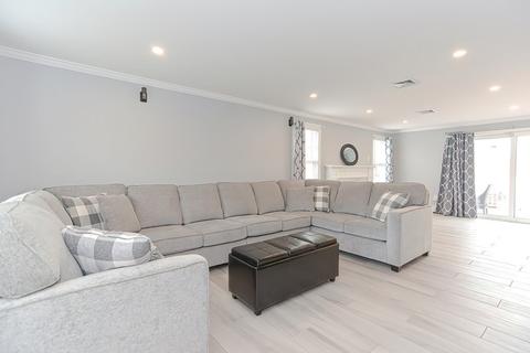 76 Broad St, Plainville, MA 02762 photo 18