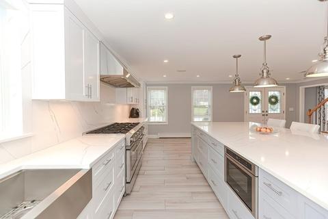 76 Broad St, Plainville, MA 02762 photo 4