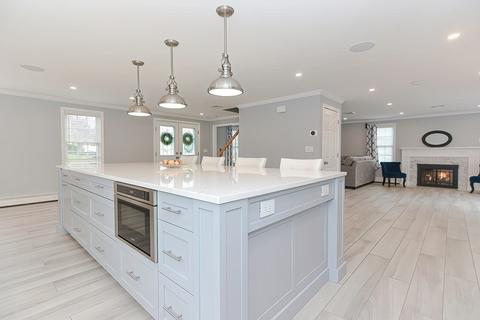 76 Broad St, Plainville, MA 02762 photo 5