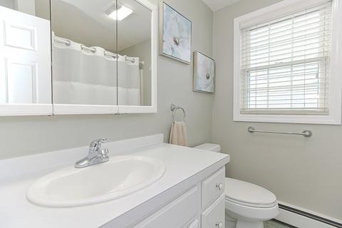 76 Broad St, Plainville, MA 02762 photo 24