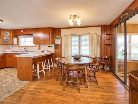 16 Kosmas St, Webster, MA 01570 photo 5