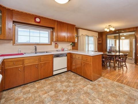 16 Kosmas St, Webster, MA 01570 photo 10