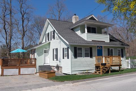 19 Benson St, Worcester, MA 01604 photo 1