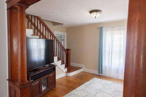 19 Benson St, Worcester, MA 01604 photo 10