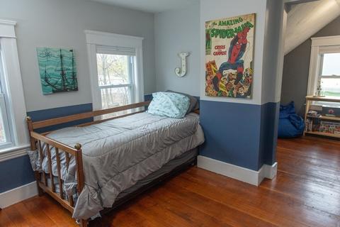 19 Benson St, Worcester, MA 01604 photo 17