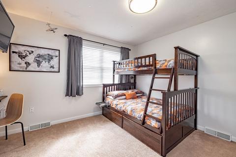 50 Wallace St, Springfield, MA 01119 photo 19
