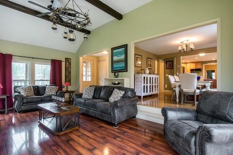 38 Oak Dr, Upton, MA 01568 photo 11