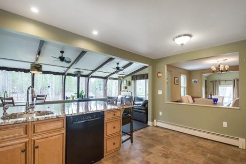 38 Oak Dr, Upton, MA 01568 photo 17