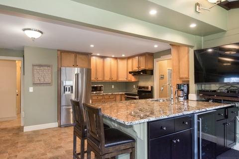 38 Oak Dr, Upton, MA 01568 photo 3