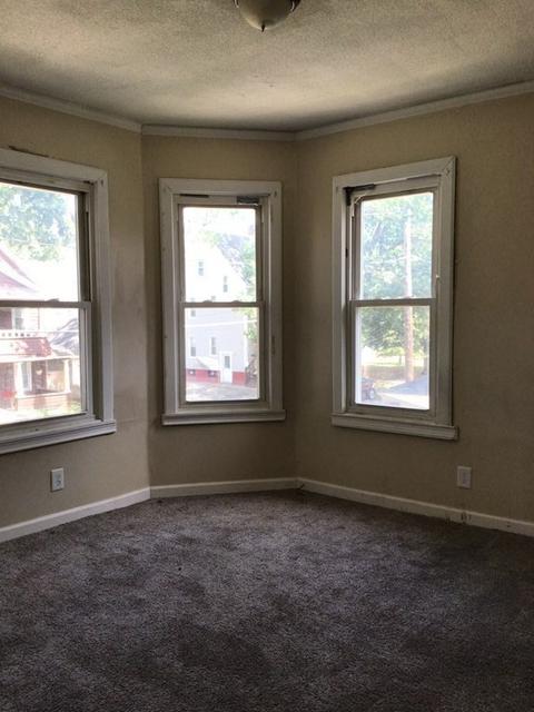 19 Gordon St, Springfield, MA 01108 photo 9