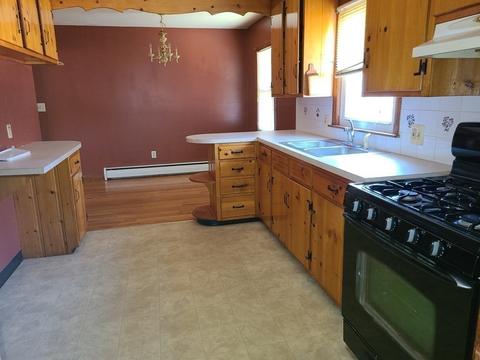 228 Hermitage Dr, Springfield, MA 01129 photo 8